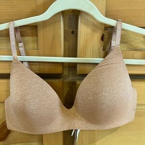 Victoria’s Secret T-Shirt Lightly Lined Wireless Bra Size 34C